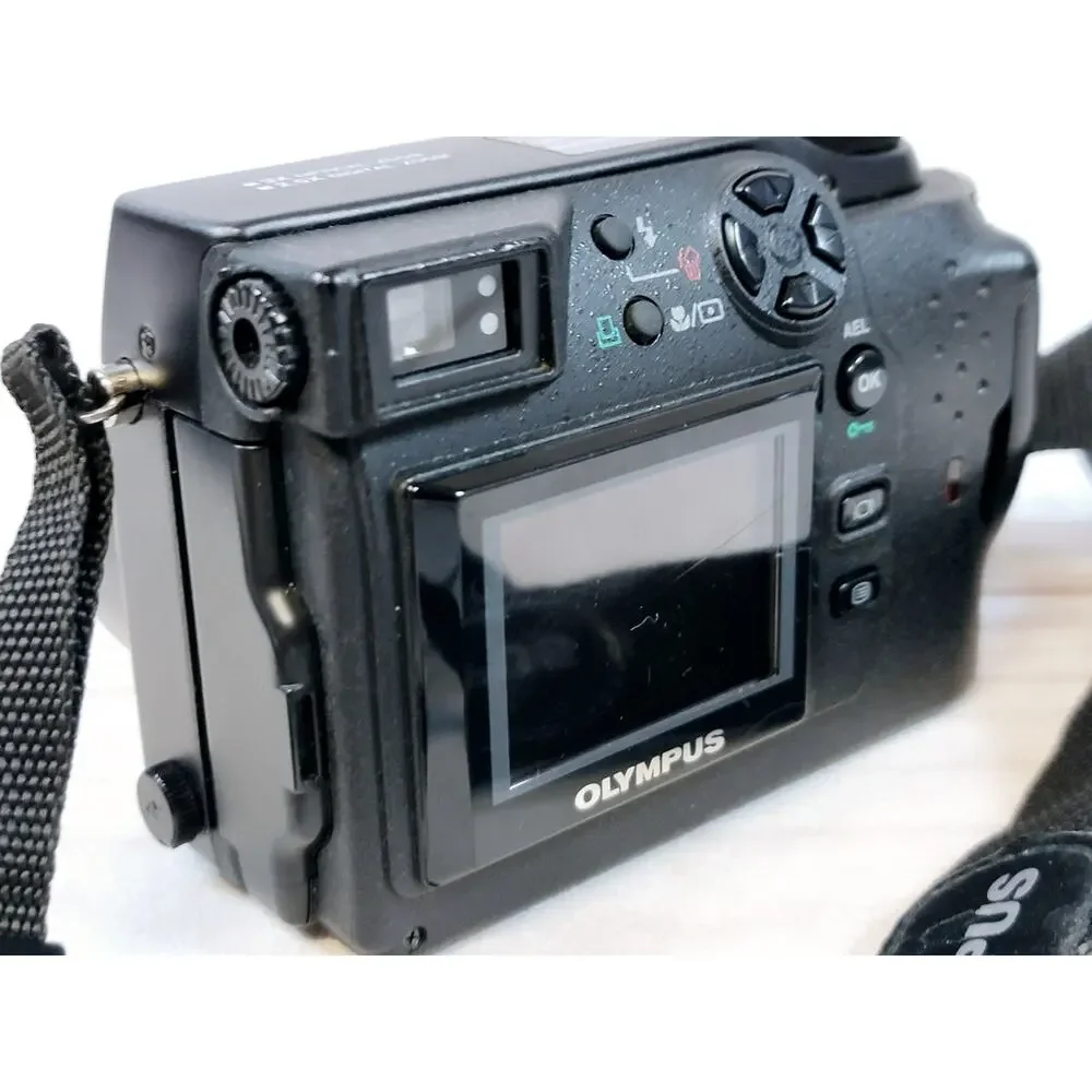 Olympus CAMEDIA C-3040 Zoom 3.3MP Digital Camera - Black W/Case Tested